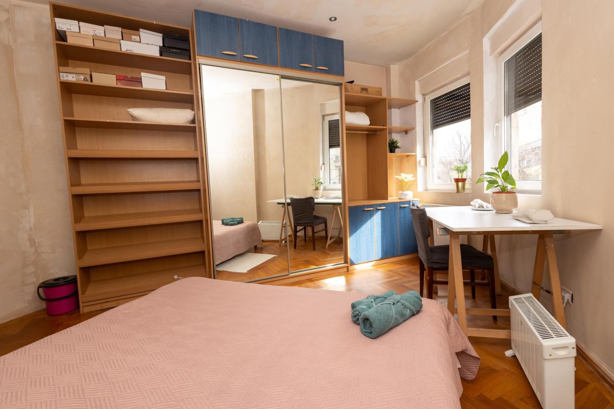 Shared Retro Vintage Luxury Apartment Bucureşti Eksteriør bilde