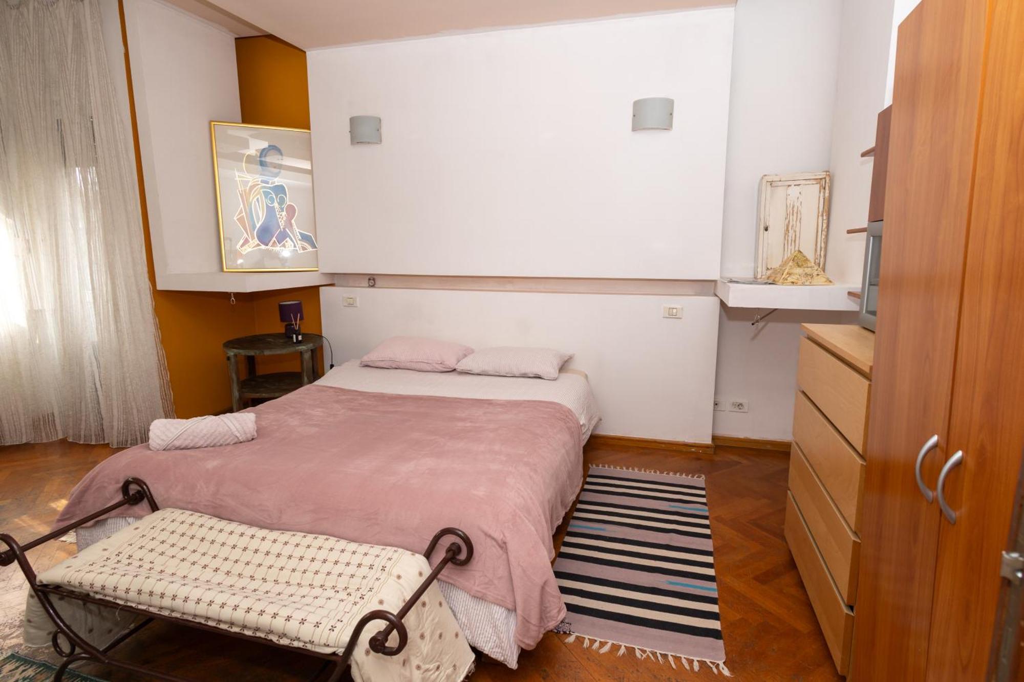 Shared Retro Vintage Luxury Apartment Bucureşti Eksteriør bilde